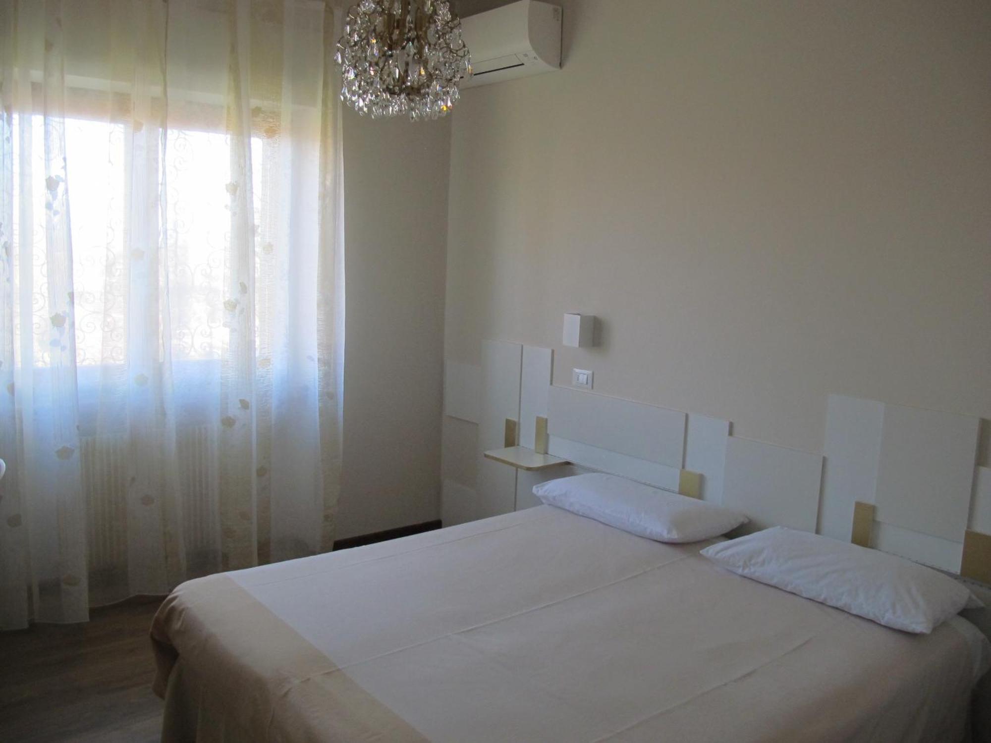 B&B Villa Filotea & Apartment Desenzano del Garda Kültér fotó
